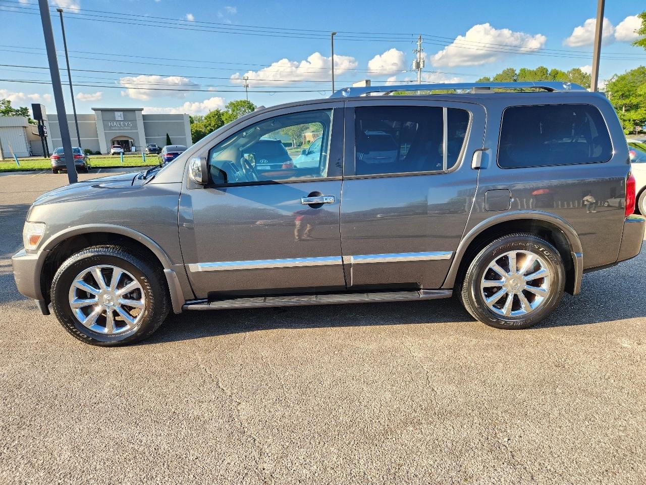 Infiniti QX56 RWD 2010