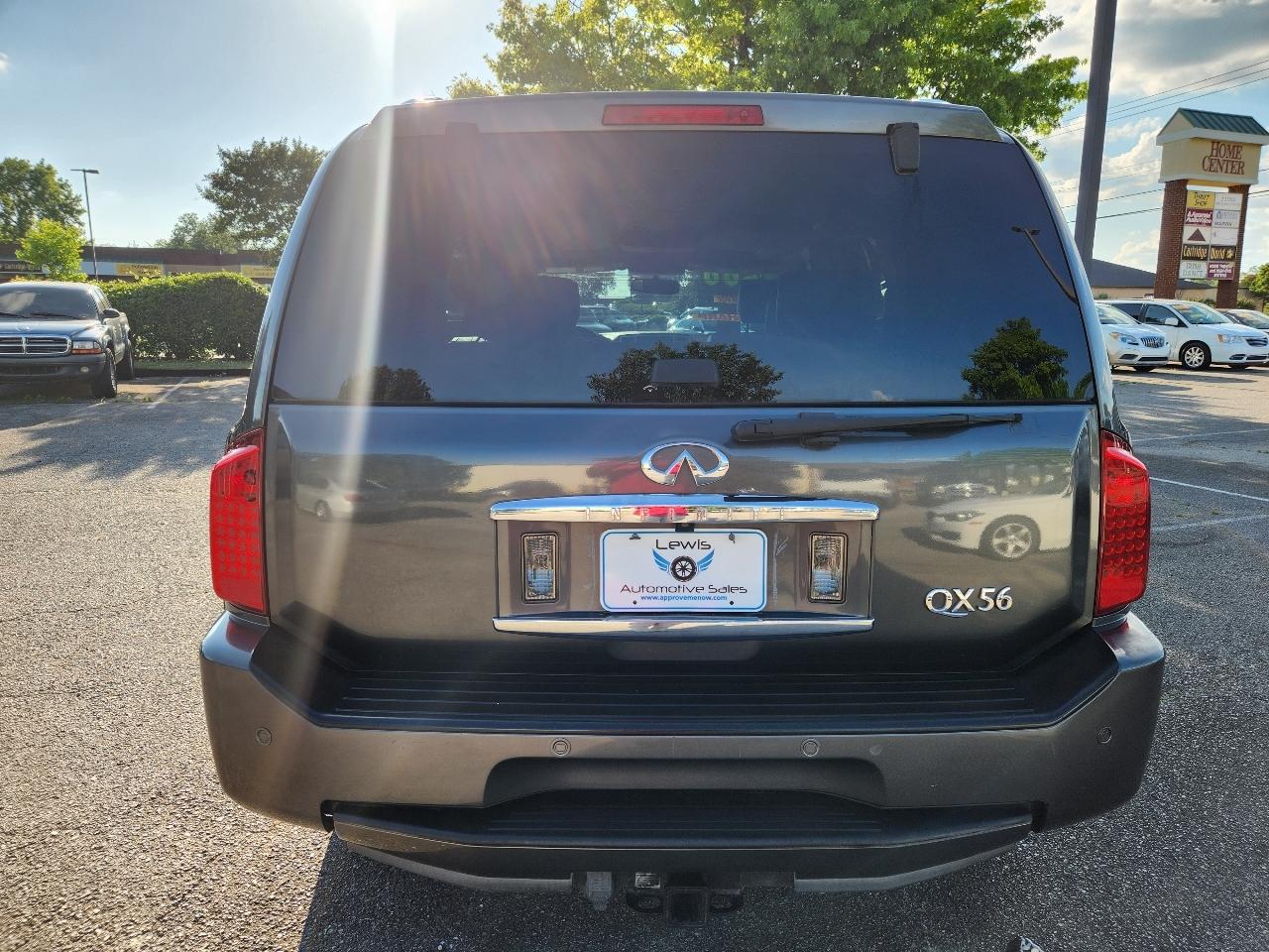 Infiniti QX56 RWD 2010
