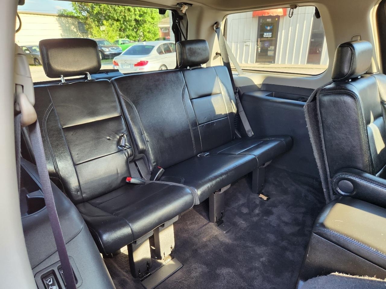 Infiniti QX56 RWD 2010