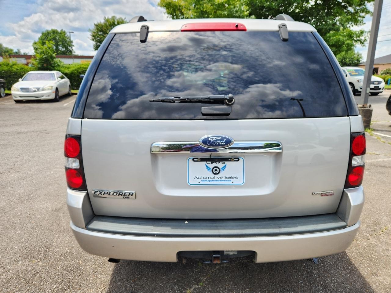Ford Explorer XLT 4.0L 2WD 2007