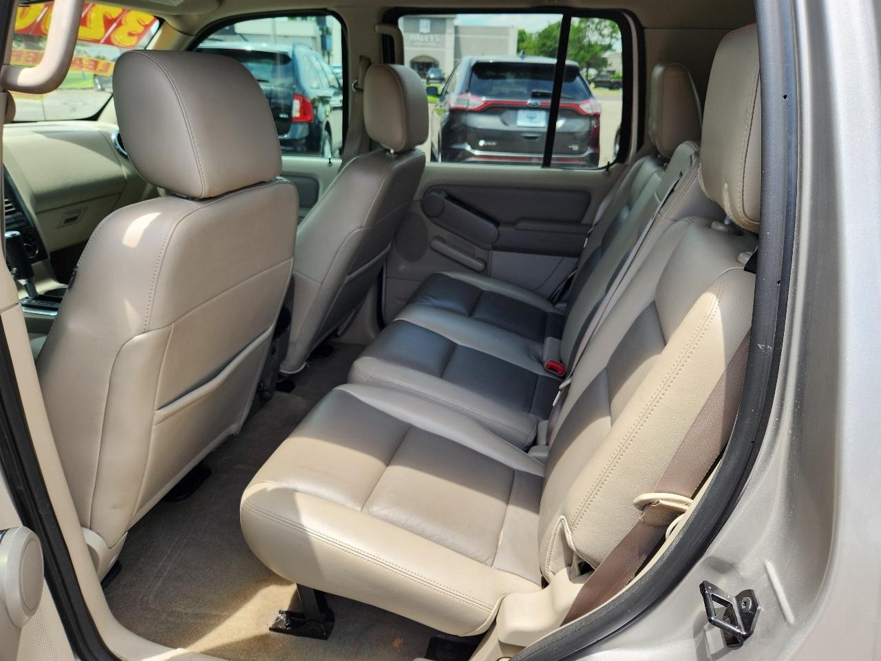 Ford Explorer XLT 4.0L 2WD 2007