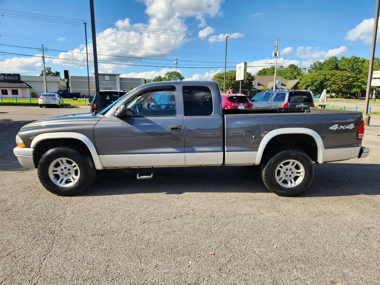 Dodge Dakota SLT Club Cab 4WD 2004