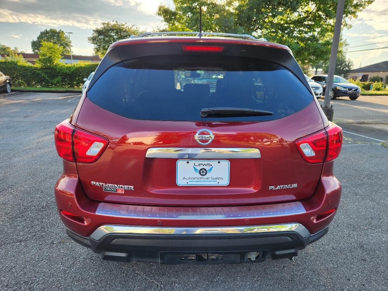 Nissan Pathfinder Platinum 2WD 2017