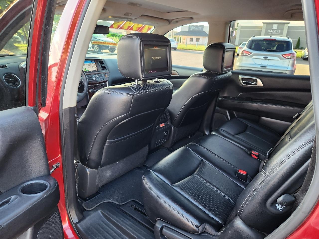 Nissan Pathfinder Platinum 2WD 2017