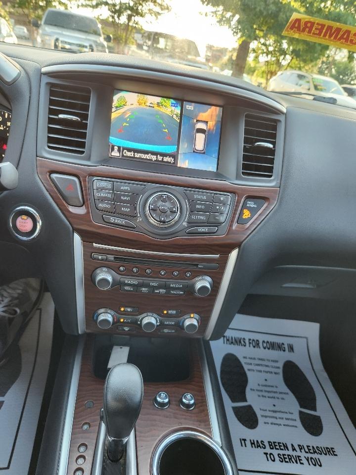 Nissan Pathfinder Platinum 2WD 2017