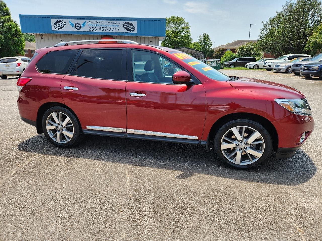 Nissan Pathfinder SV 2WD 2015