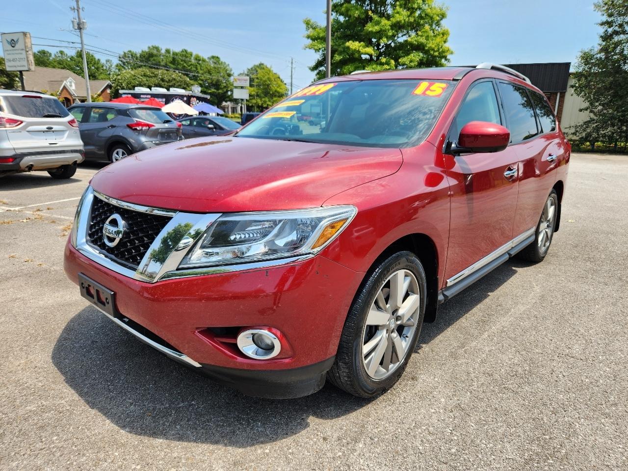 Nissan Pathfinder SV 2WD 2015