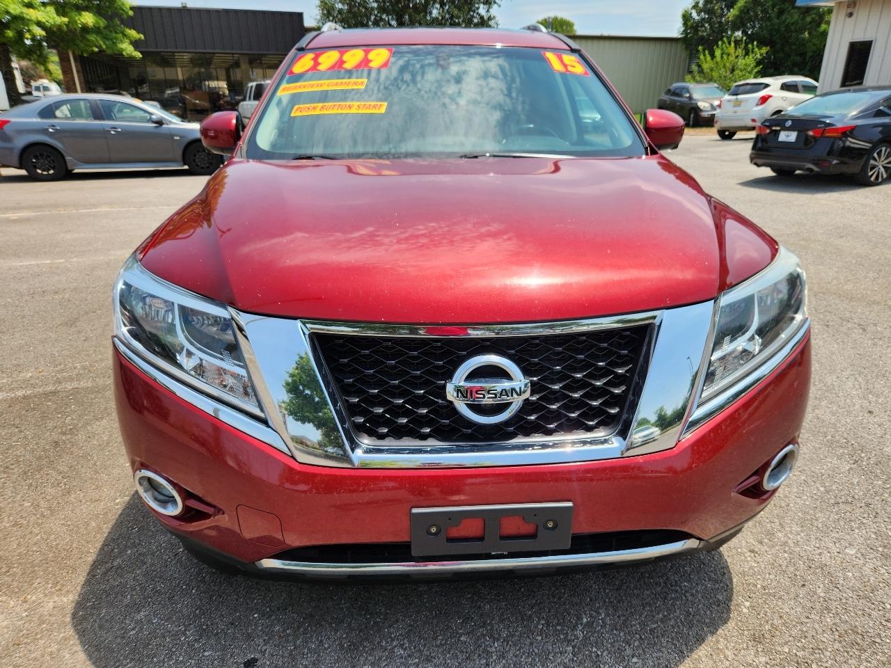 Nissan Pathfinder SV 2WD 2015