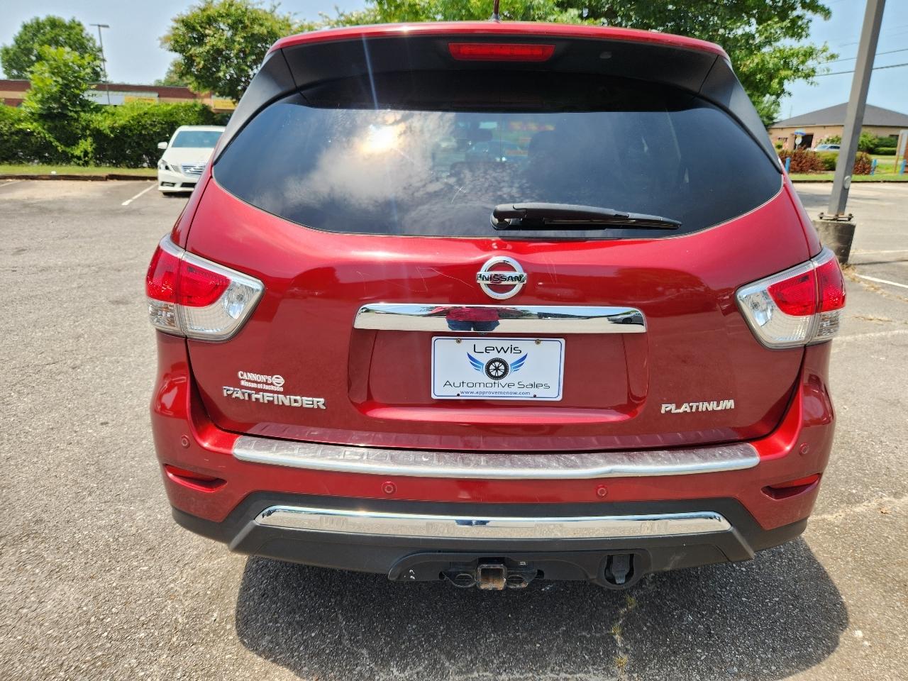 Nissan Pathfinder SV 2WD 2015