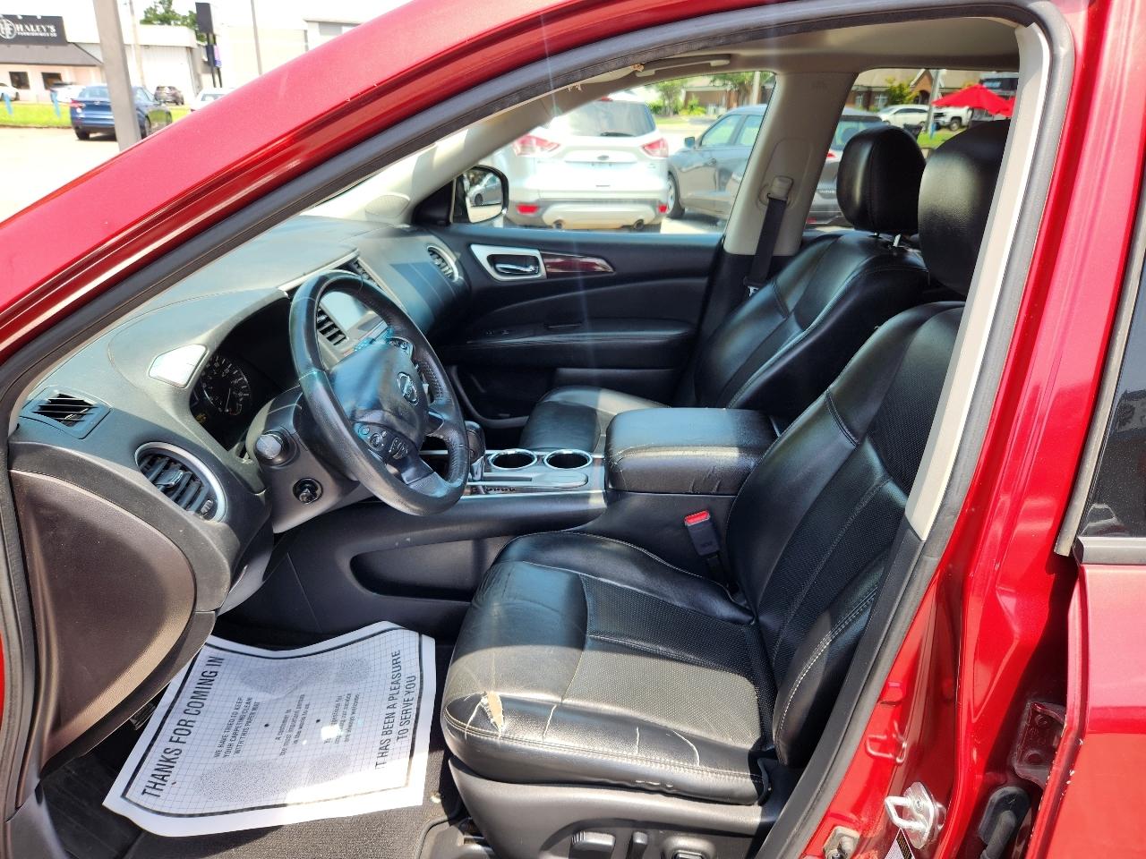 Nissan Pathfinder SV 2WD 2015