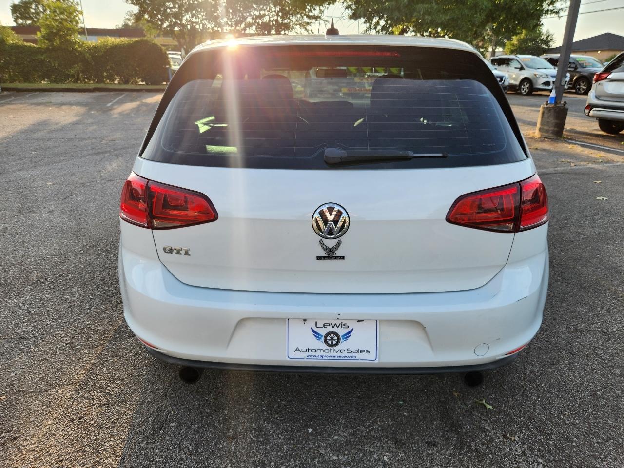 Volkswagen GTI Autobahn 6A 4-Door 2016