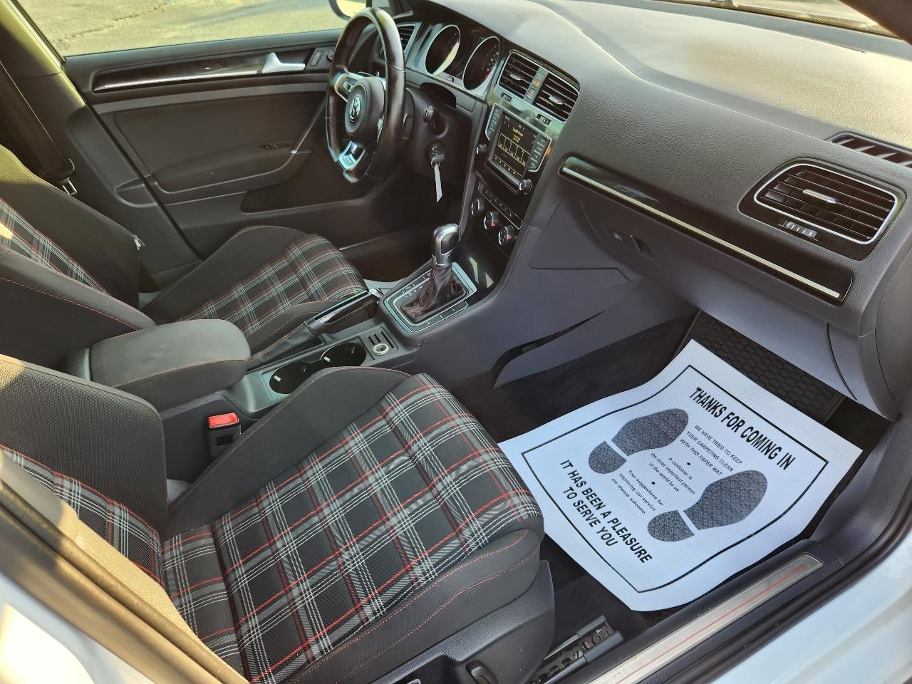 Volkswagen GTI Autobahn 6A 4-Door 2016