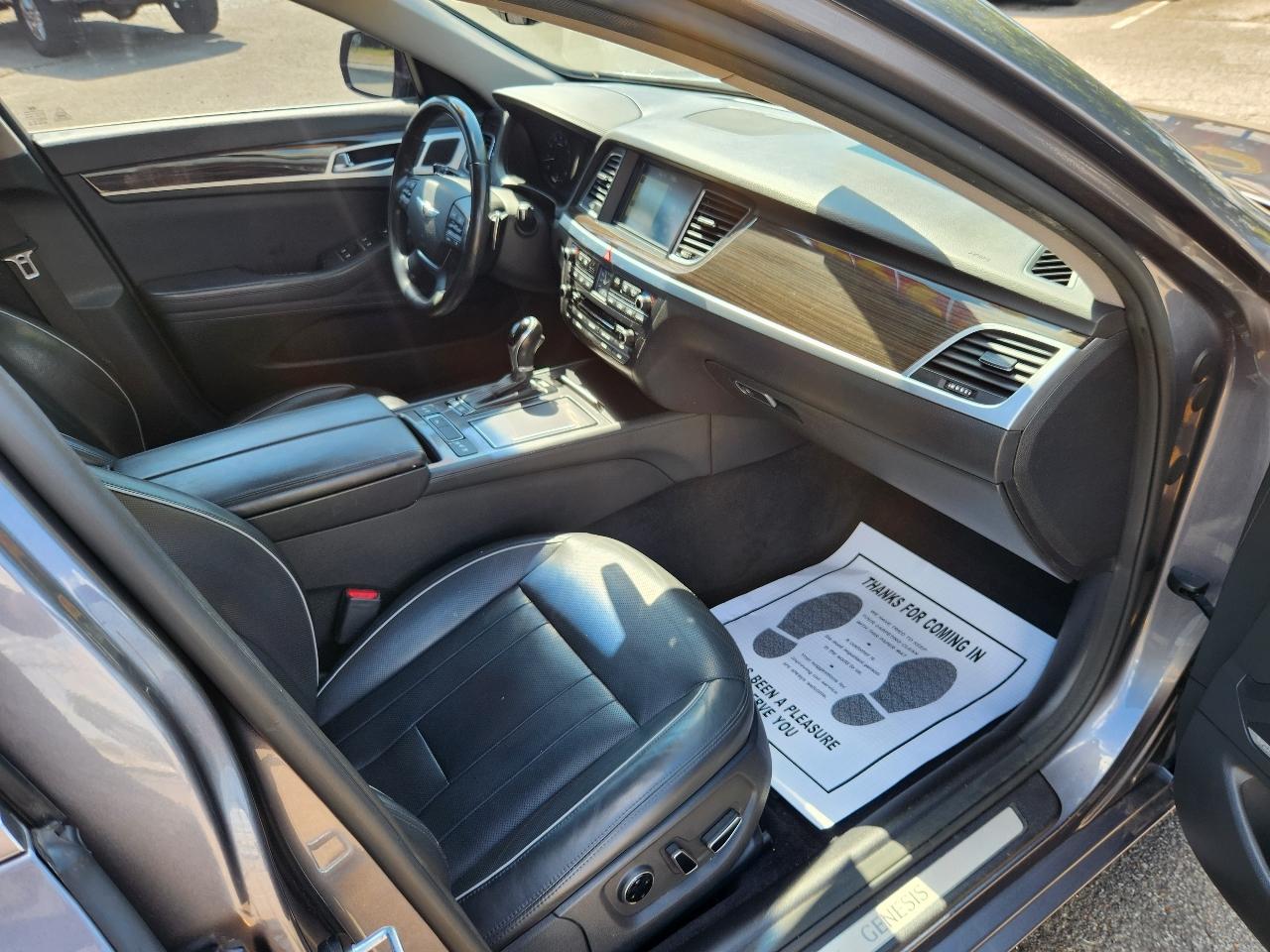 Hyundai Genesis 3.8L 2016