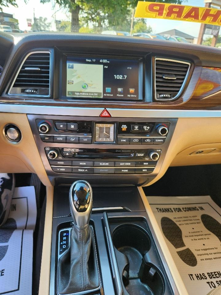 Hyundai Genesis 3.8L 2015