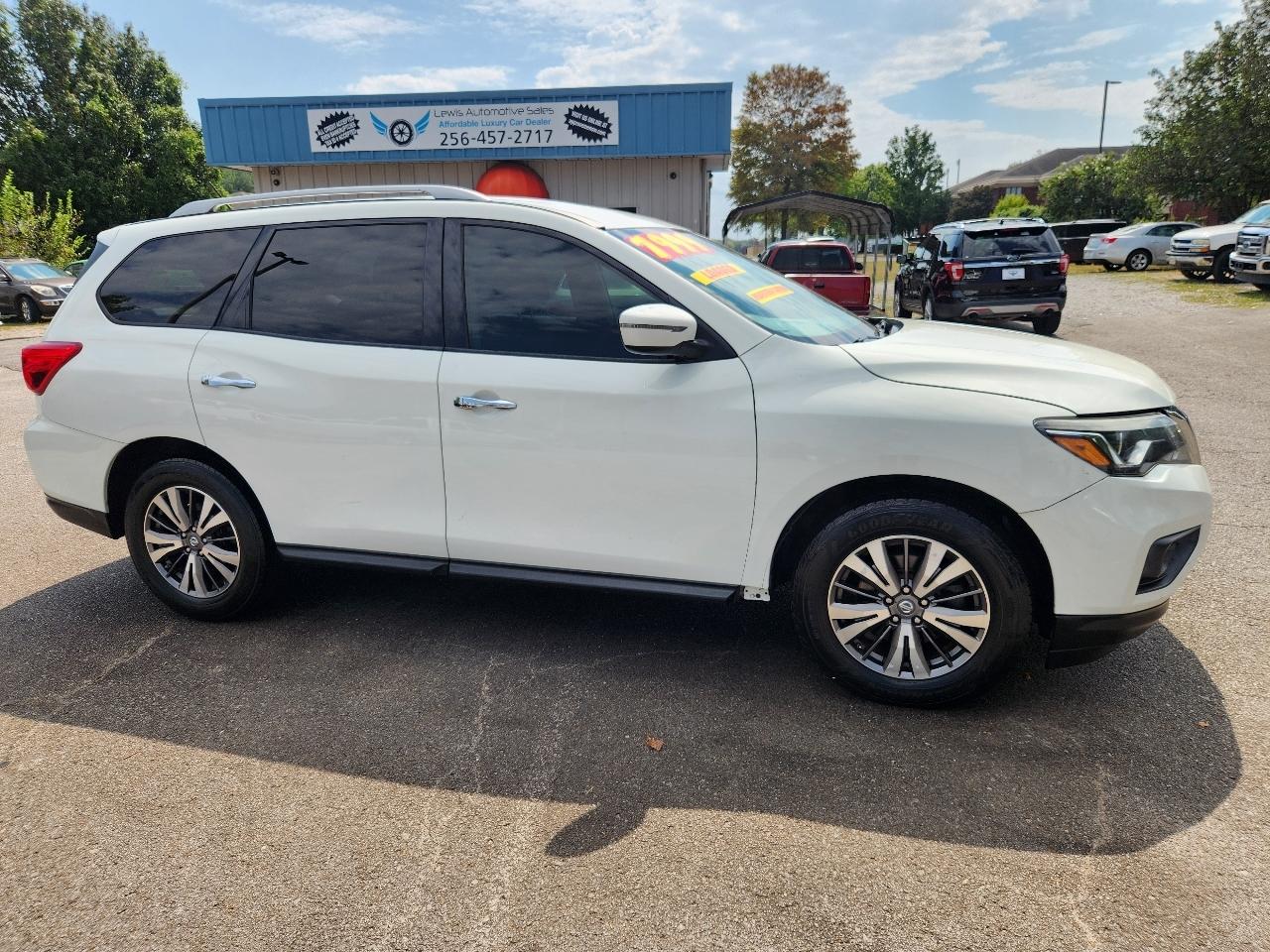 Nissan Pathfinder Platinum 2WD 2017