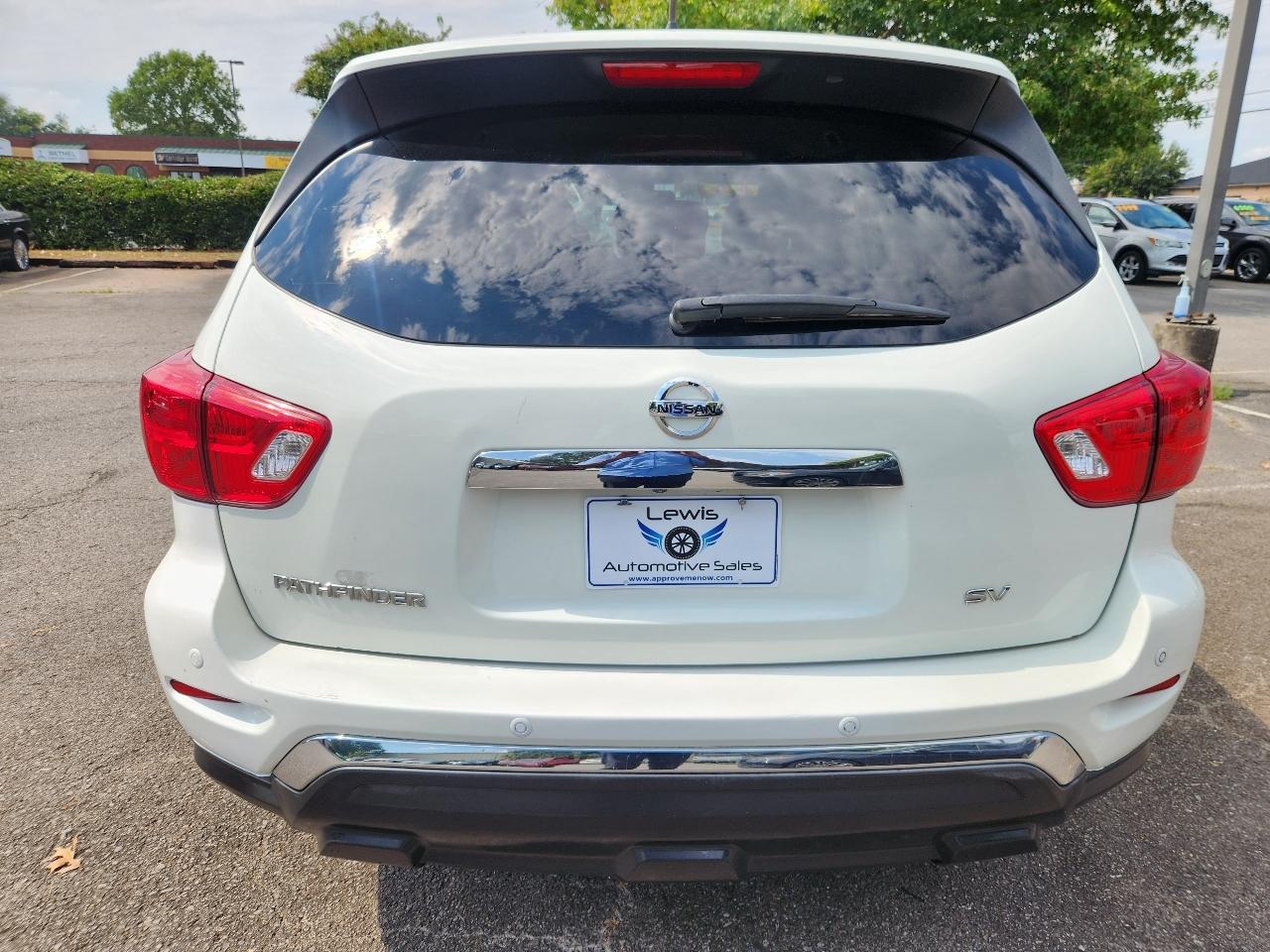 Nissan Pathfinder Platinum 2WD 2017