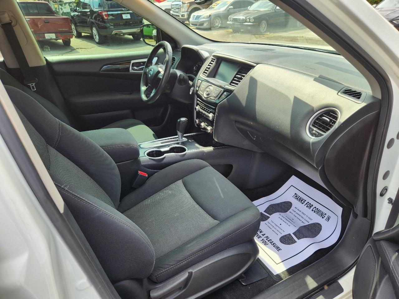 Nissan Pathfinder Platinum 2WD 2017