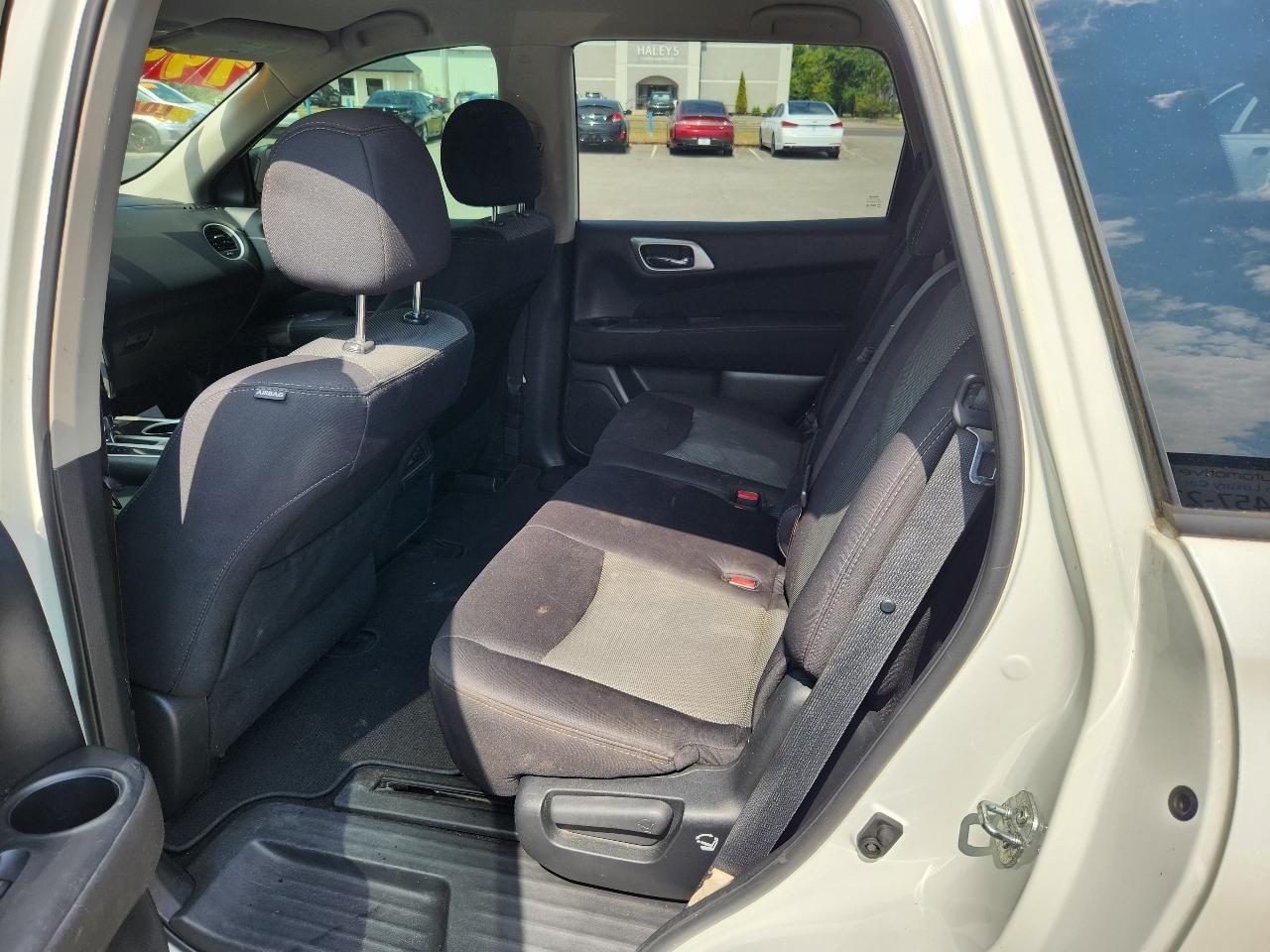 Nissan Pathfinder Platinum 2WD 2017