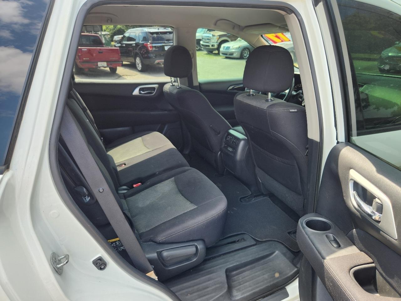 Nissan Pathfinder Platinum 2WD 2017