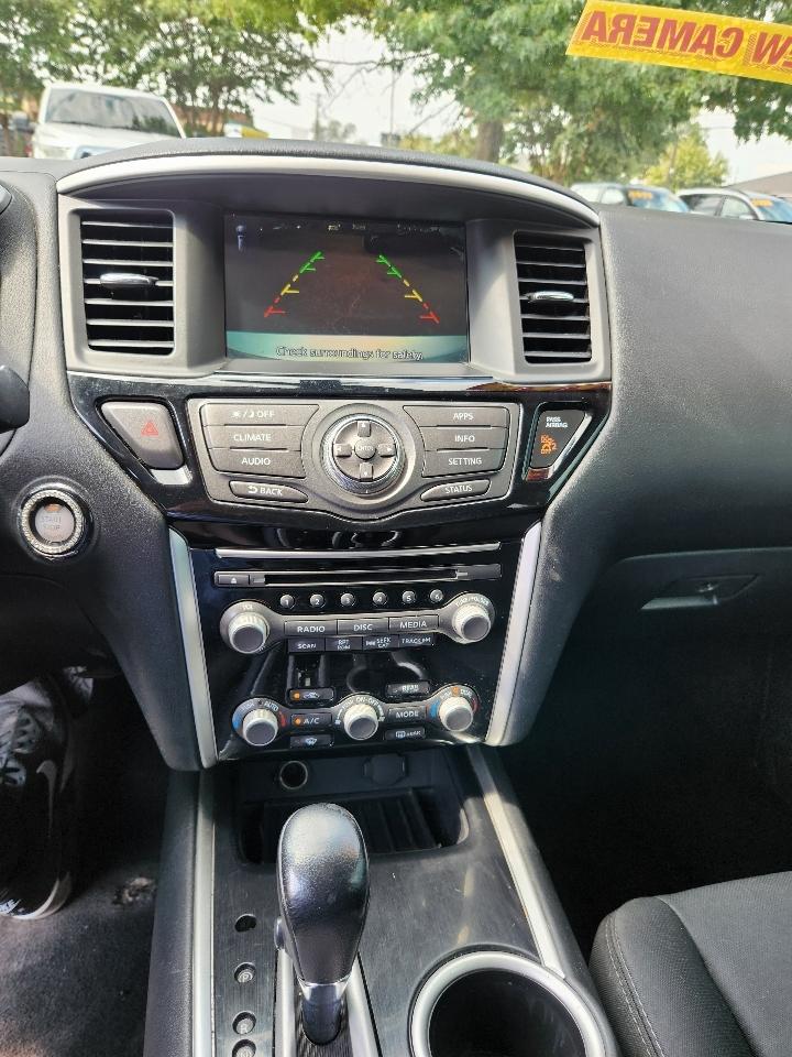 Nissan Pathfinder Platinum 2WD 2017