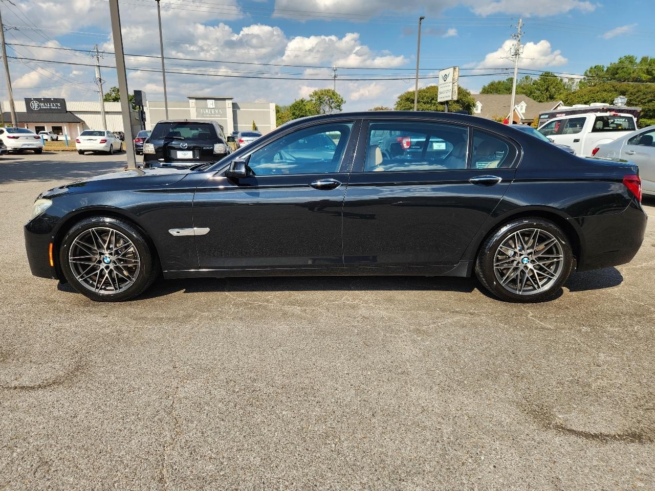 BMW 7-Series 740iL 2015