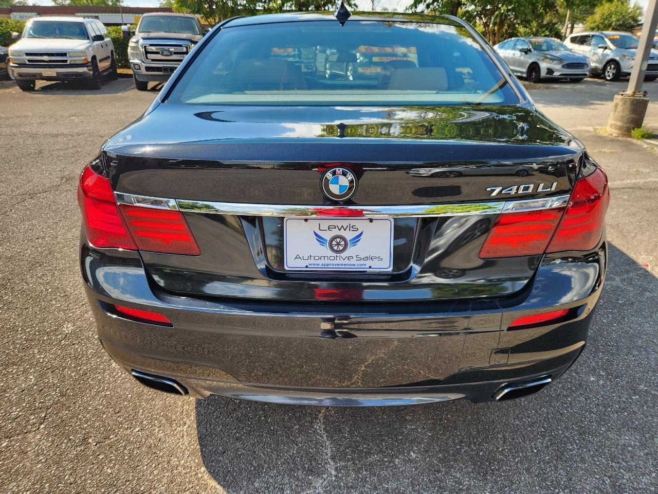 BMW 7-Series 740iL 2015