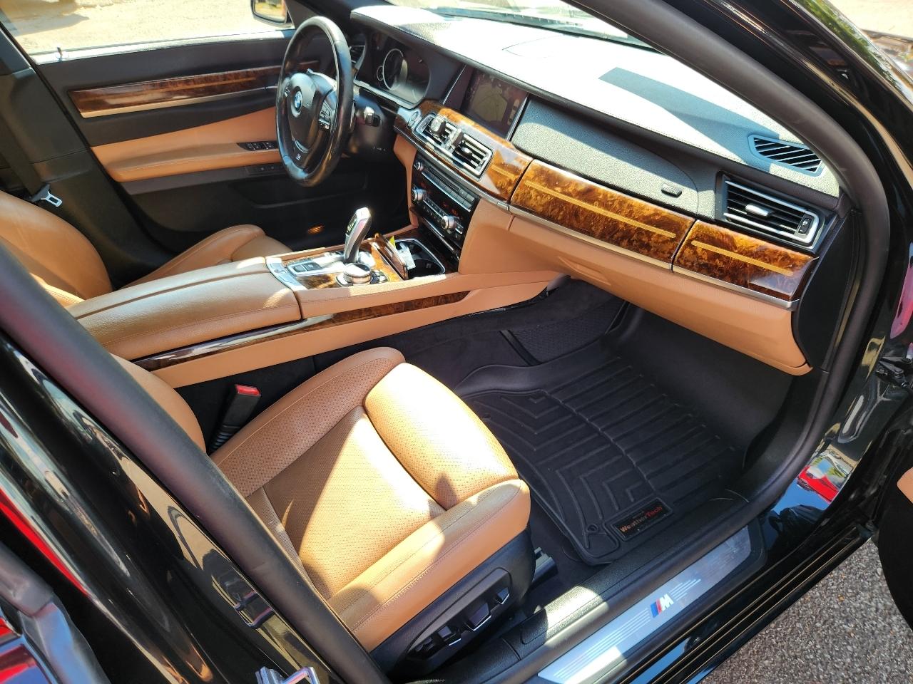 BMW 7-Series 740iL 2015