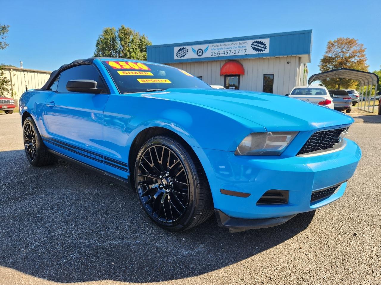 Ford Mustang V6 Convertible 2011