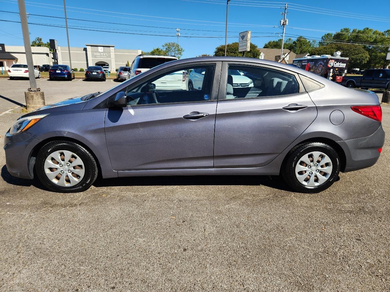 Hyundai Accent SE 4-Door 6A 2016