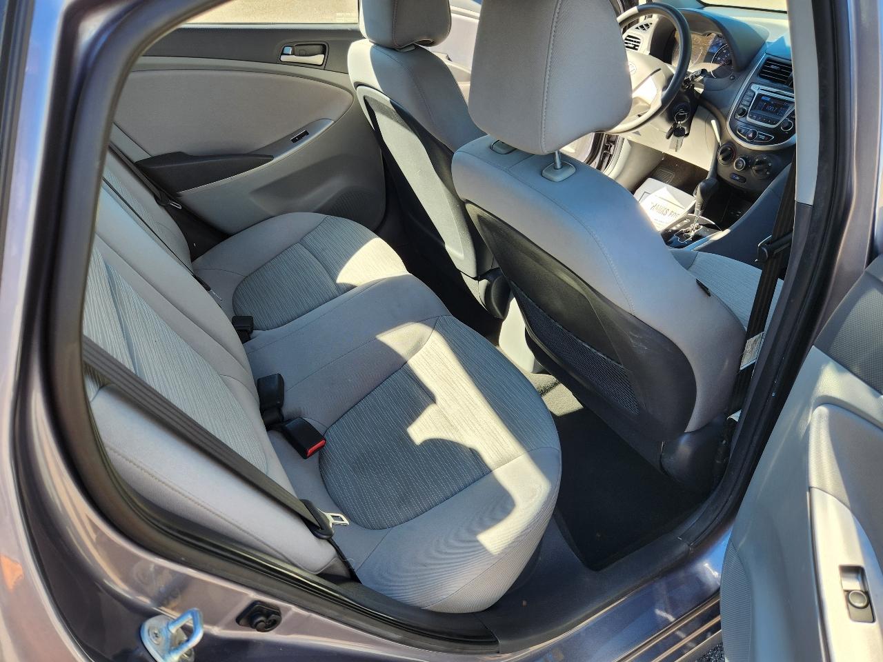 Hyundai Accent SE 4-Door 6A 2016