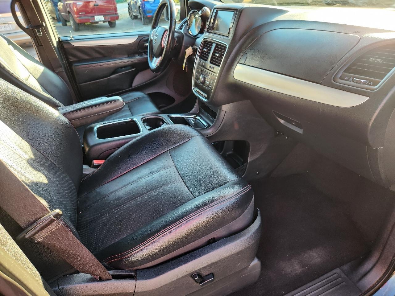 Dodge Grand Caravan R/T 2016