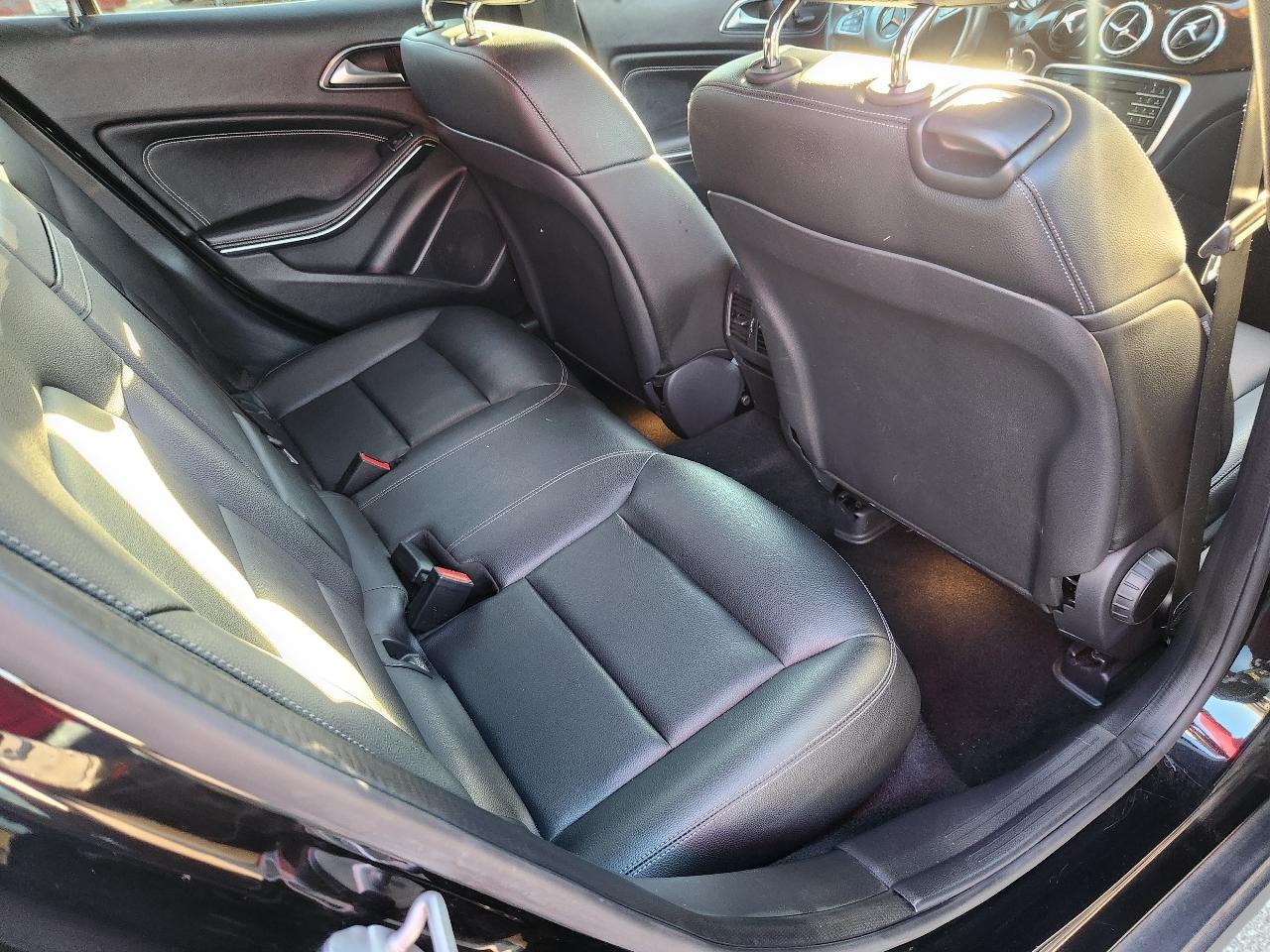 Mercedes-Benz GLA-Class GLA250 2016