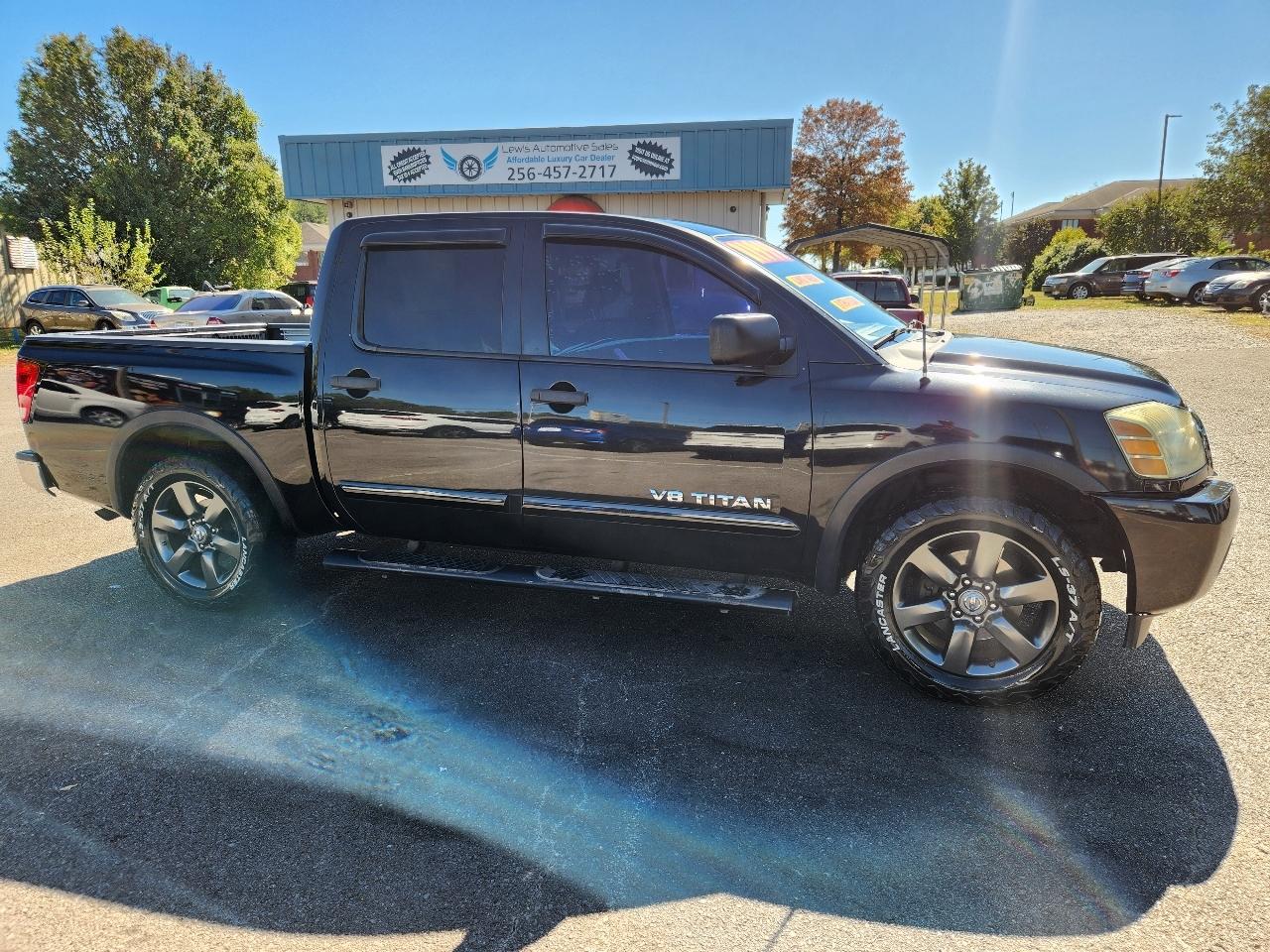 Nissan Titan SV Crew Cab 2WD 2015