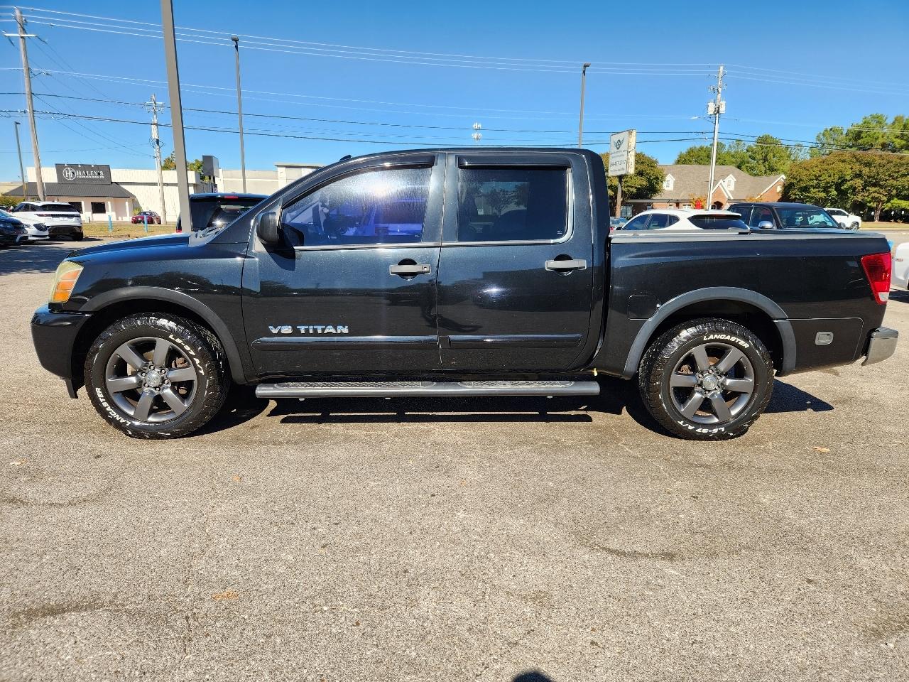 Nissan Titan SV Crew Cab 2WD 2015
