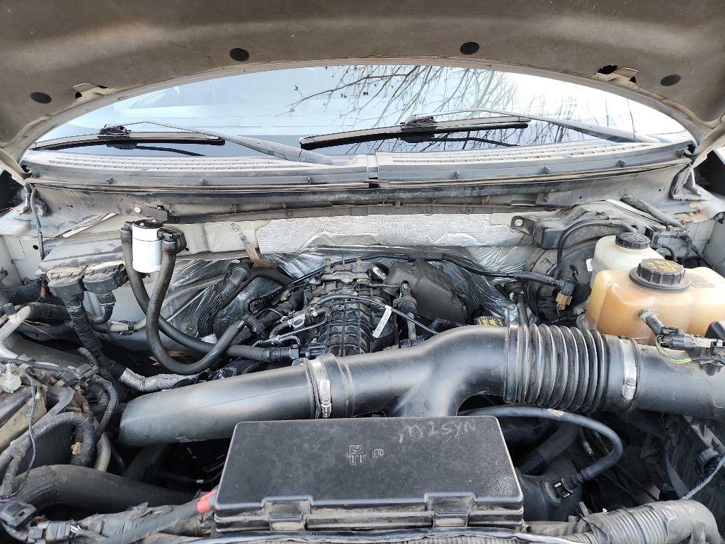 Ford F-150 XL SuperCrew 5.5-ft. Bed 4WD 2013