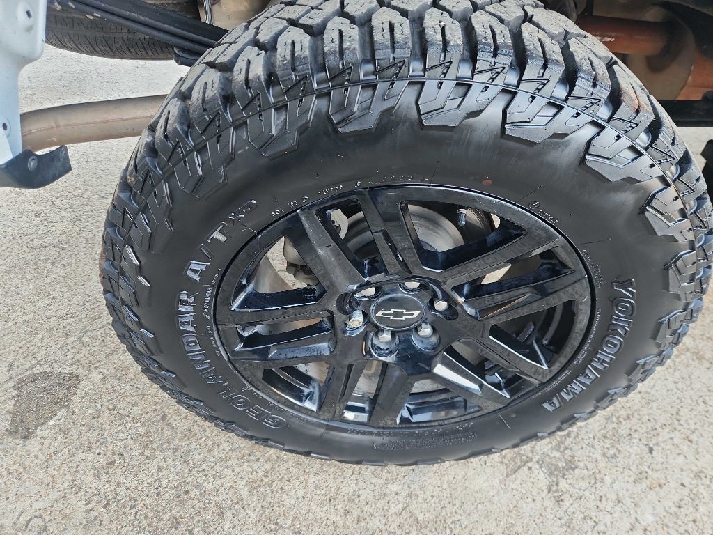 Chevrolet Silverado 1500 Limited Custom Trail Boss Crew Cab Long Box 4WD 2022