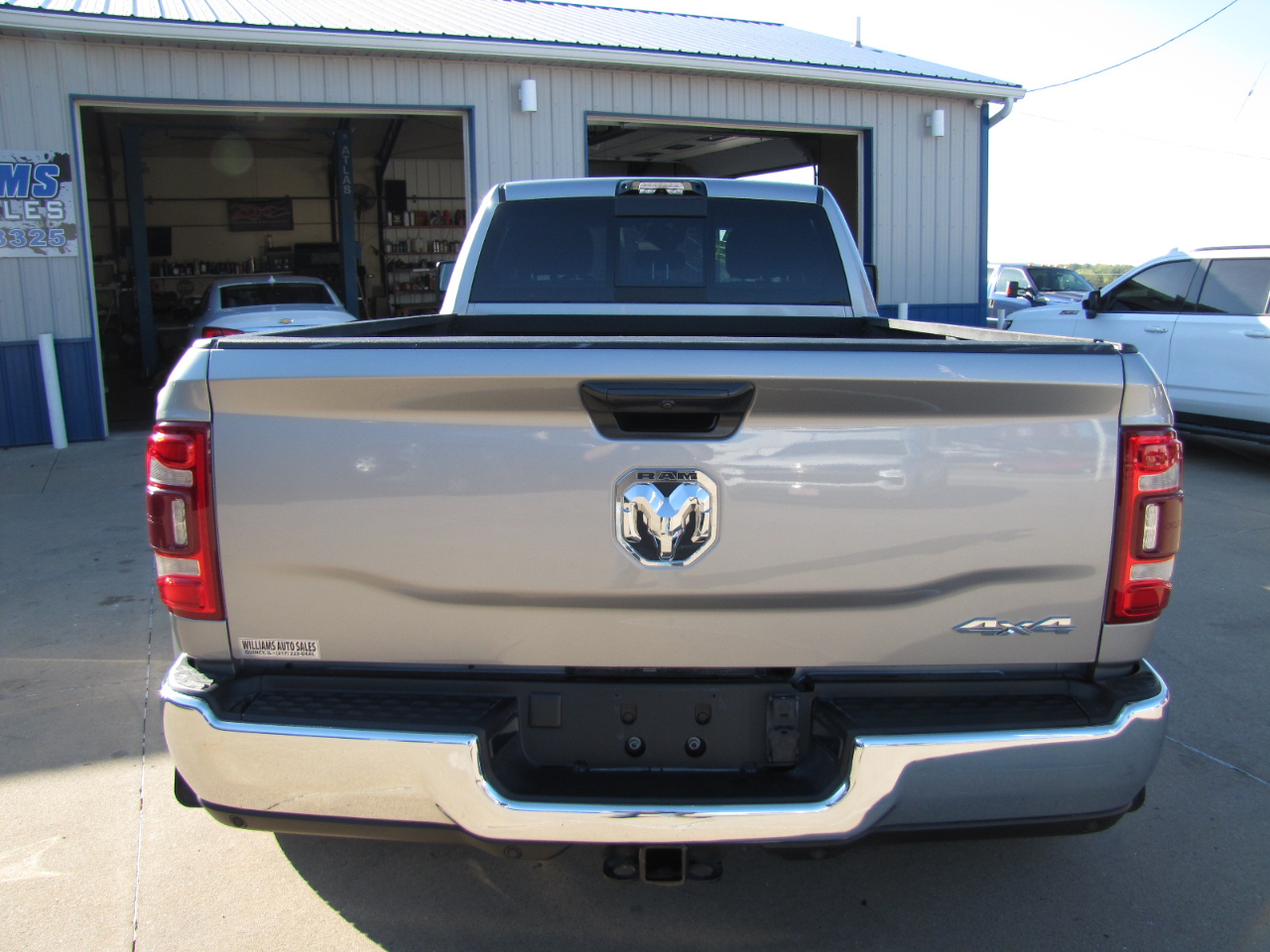 2023 Ram 3500 Tradesman photo 5