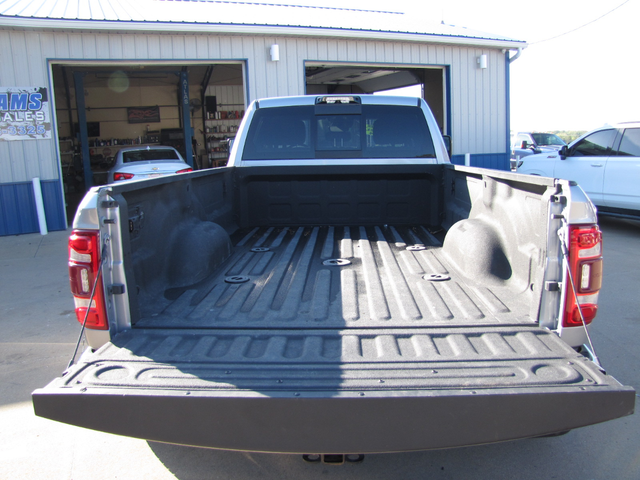 2023 Ram 3500 Tradesman photo 6