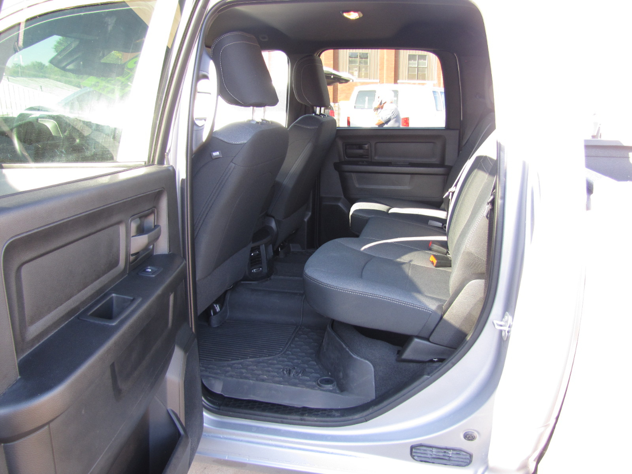 2023 Ram 3500 Tradesman photo 9