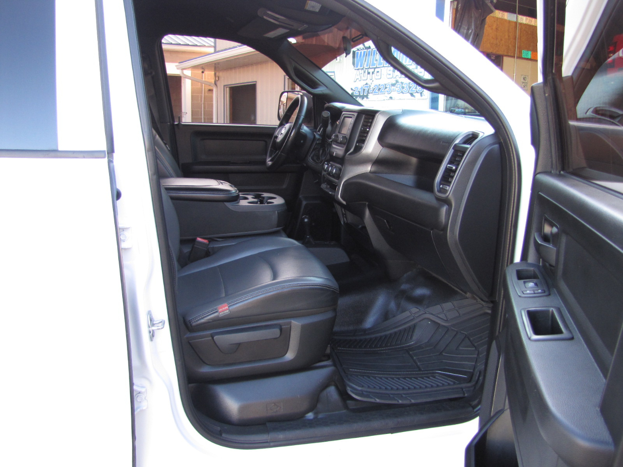 RAM 3500 Tradesman Crew Cab 4WD DRW 2021 RAM 3500 Tradesman Crew Cab 4WD DRW 2021