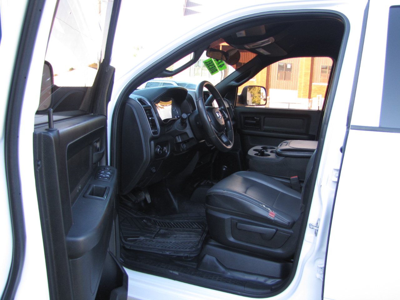 RAM 3500 Tradesman Crew Cab 4WD DRW 2021 RAM 3500 Tradesman Crew Cab 4WD DRW 2021