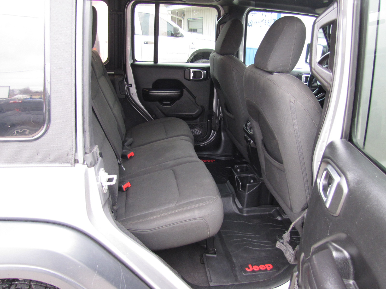 Jeep Wrangler Unlimited Sport 2018