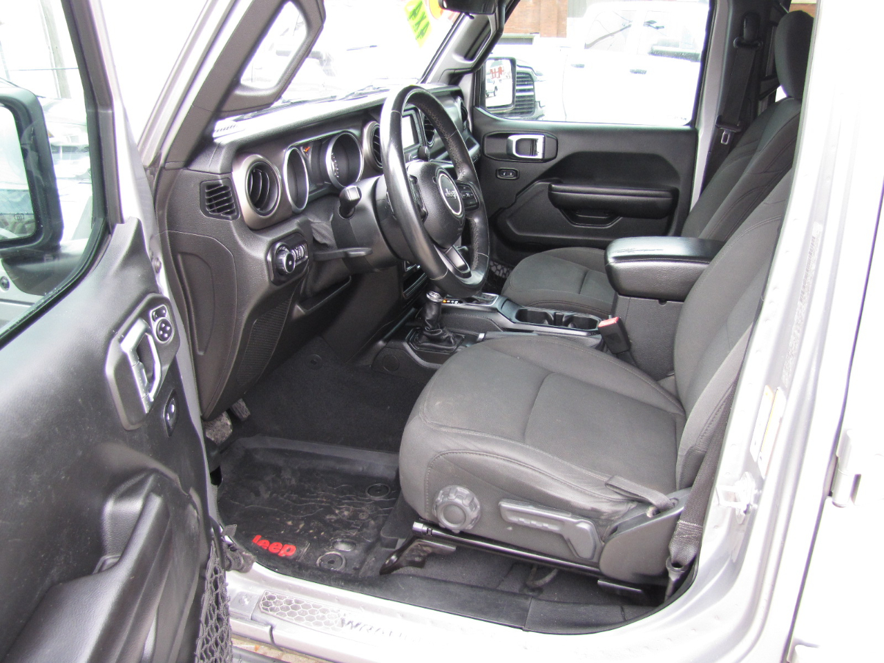 Jeep Wrangler Unlimited Sport 2018