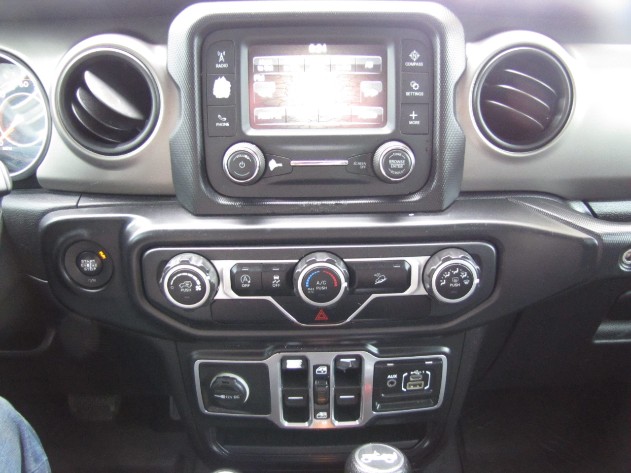 Jeep Wrangler Unlimited Sport 2018