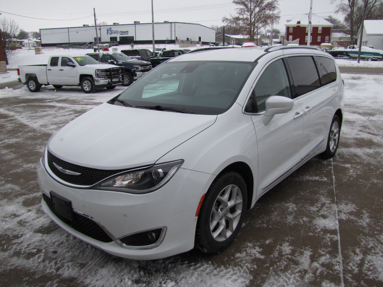 2017 Chrysler Pacifica Touring-L Plus