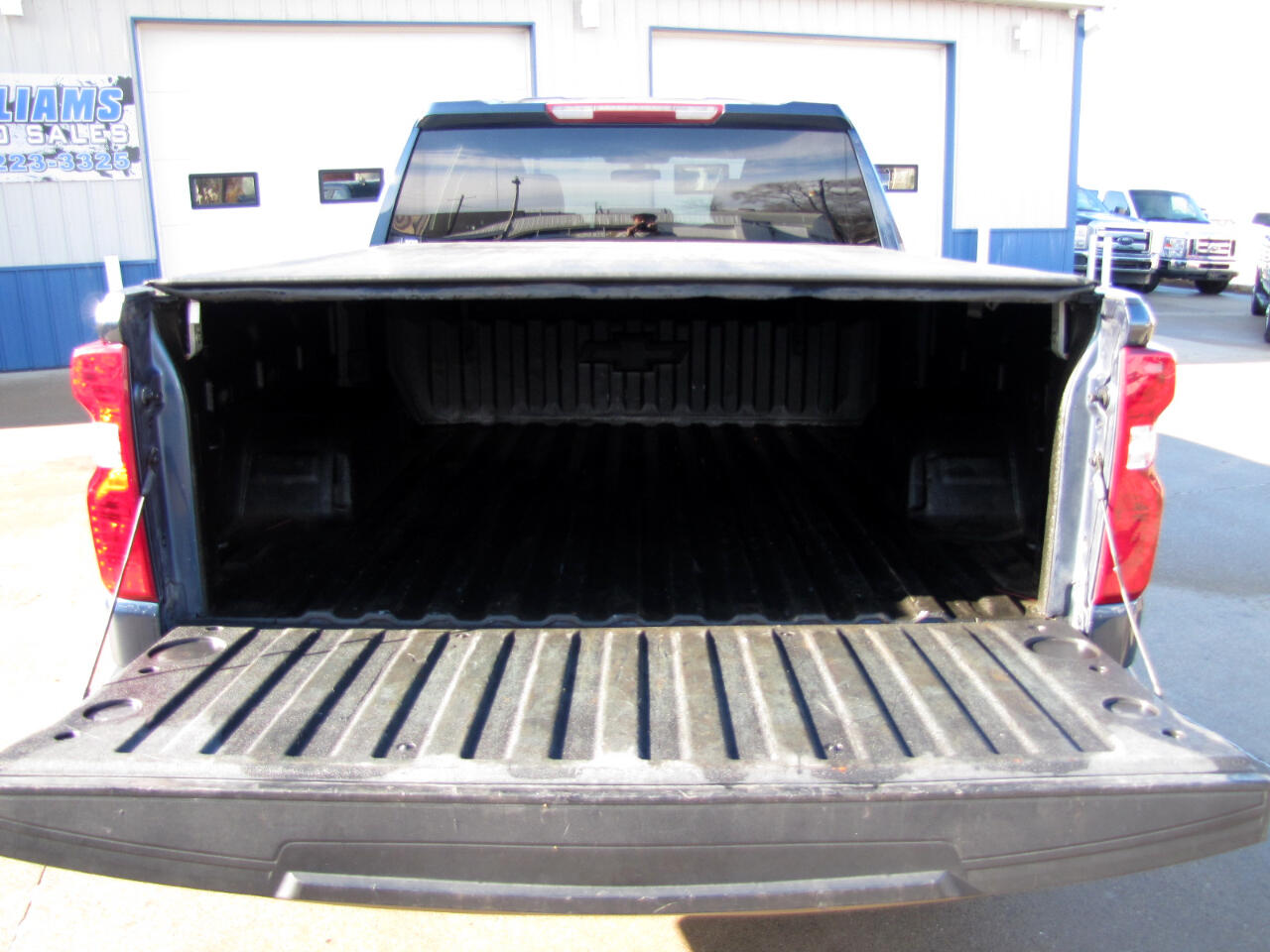 Chevrolet Silverado 1500 LT Crew Cab 4WD 2021