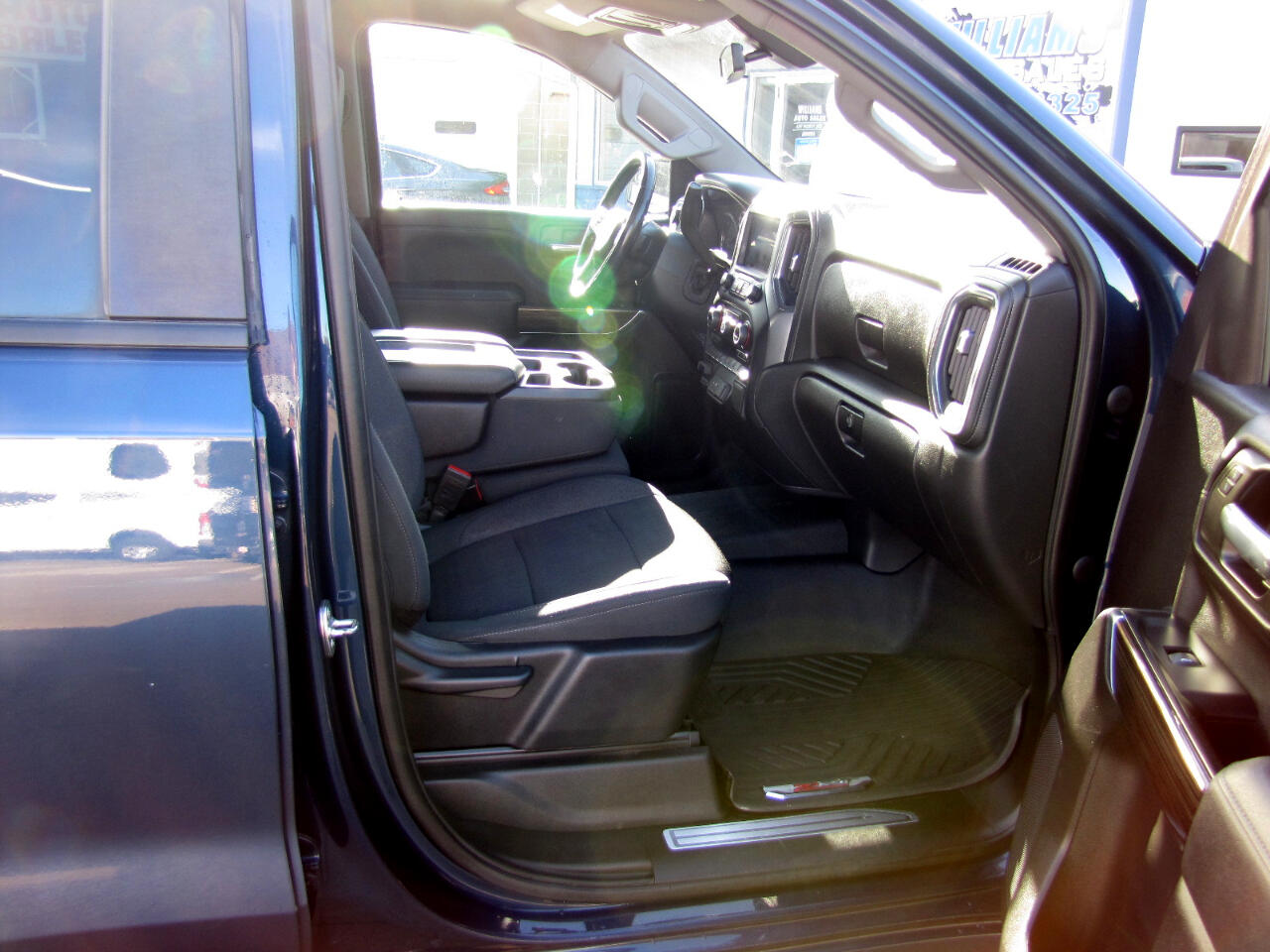 Chevrolet Silverado 1500 LT Crew Cab 4WD 2021