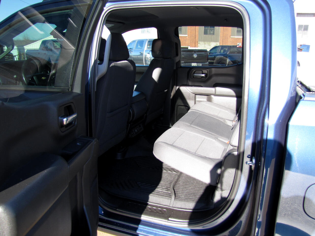 Chevrolet Silverado 1500 LT Crew Cab 4WD 2021