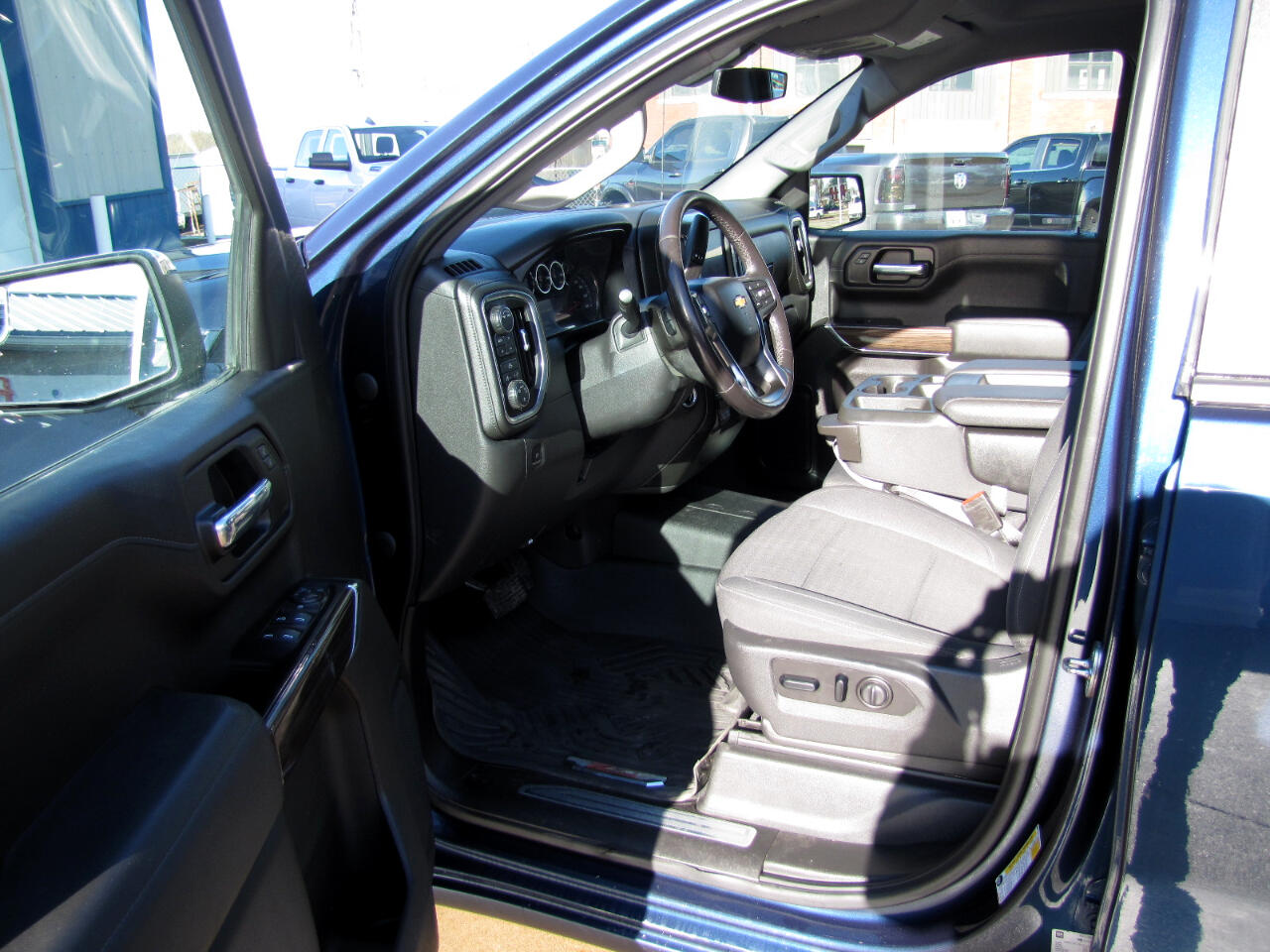 Chevrolet Silverado 1500 LT Crew Cab 4WD 2021