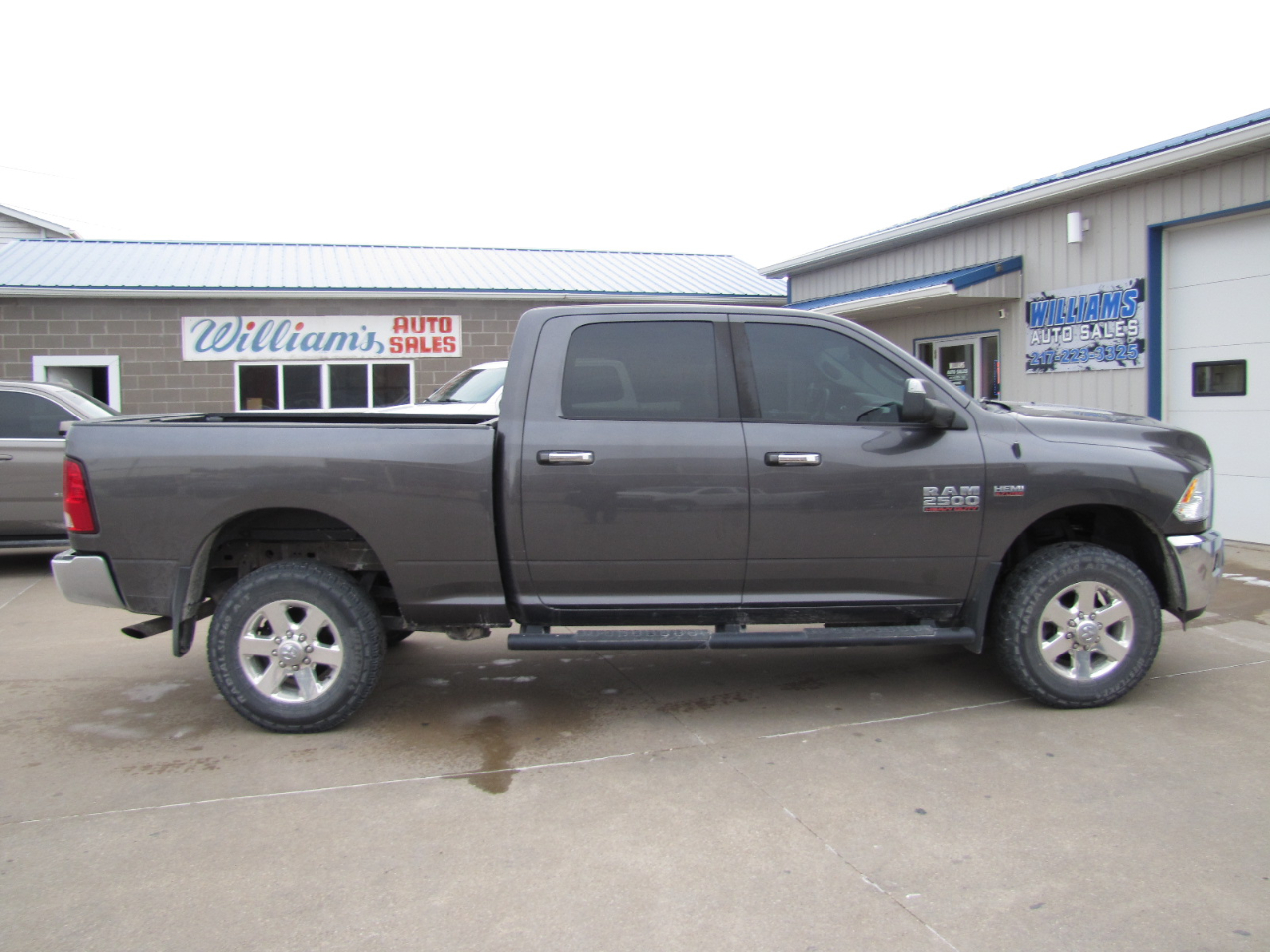 RAM 2500 SLT Crew Cab SWB 4WD 2015
